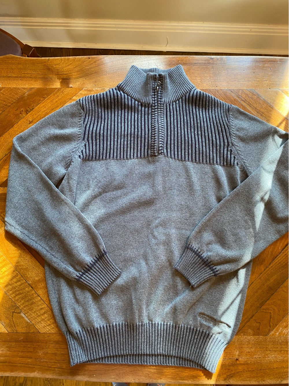 Men's Gray Zip-Front Knit Sweater 100% Cotton Size L Fitted Waist and Cuffs